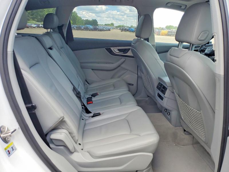 58376726 :رقم المزاد ، WA1LHAF75JD024556 vin ، 2018 Audi Q7 مزاد بيع