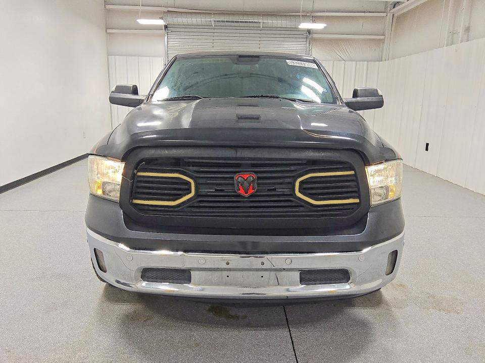 53227996 :رقم المزاد ، 1C6RR6LT9JS275417 vin ، 2018 Ram 1500 مزاد بيع
