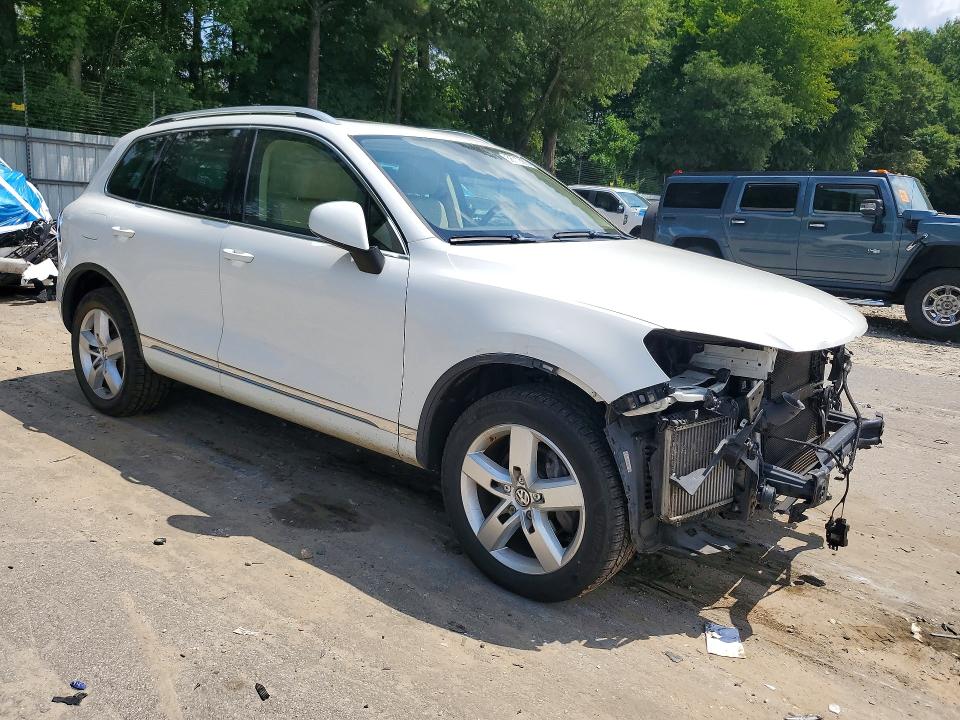 56712986 :رقم المزاد ، WVGEP9BP9ED008674 vin ، 2014 Volkswagen Touareg مزاد بيع