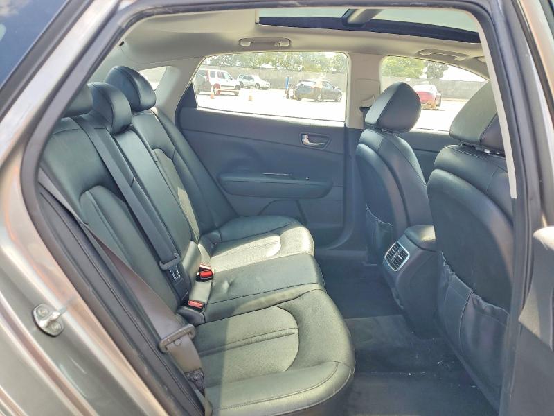 58155076 :رقم المزاد ، 5XXGU4L37JG272075 vin ، 2018 Kia Optima مزاد بيع