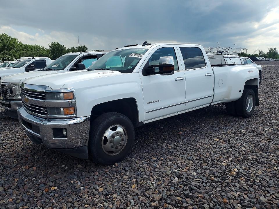 57495776 :رقم المزاد ، 1GC4K0E88FF520611 vin ، 2015 Chevrolet Silverado مزاد بيع