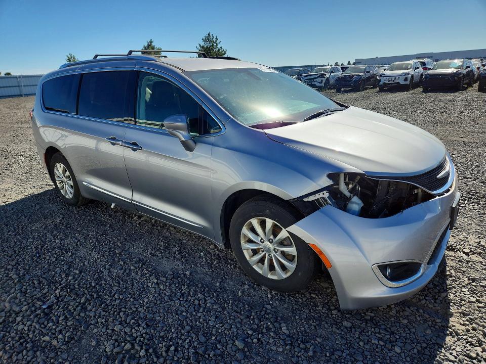 2019 Chrysler Pacifica მანქანა იყიდება აუქციონზე, vin: 2C4RC1BGXKR626632, აუქციონის ნომერი: 58396276