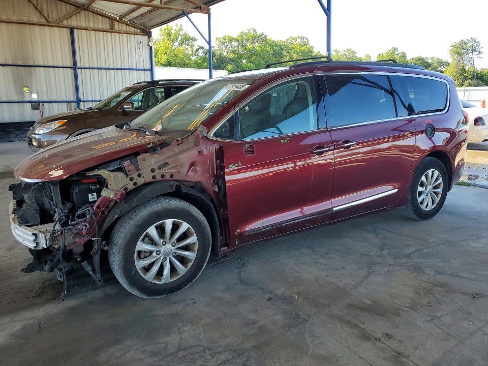 57319436 :رقم المزاد ، 2C4RC1BG6HR583271 vin ، 2017 Chrysler Pacifica مزاد بيع