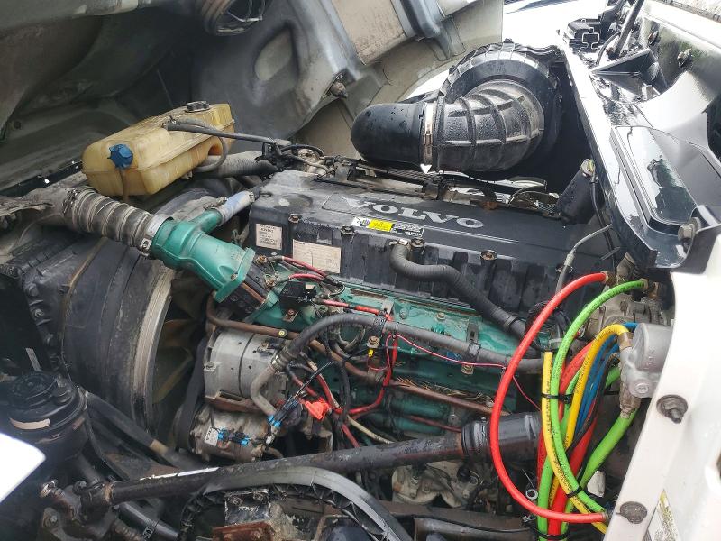 2007 Volvo Vnl მანქანა იყიდება აუქციონზე, vin: 4V4NC9GHX7N423781, აუქციონის ნომერი: 57200986
