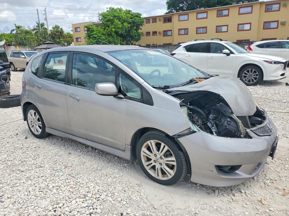 57043486 :رقم المزاد ، JHMGE8H69AS018914 vin ، 2010 Honda Fit مزاد بيع