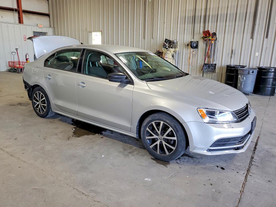 57671056 :رقم المزاد ، 3VWD67AJ8GM243379 vin ، 2016 Volkswagen Jetta مزاد بيع