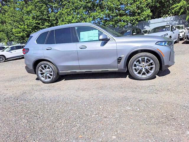 55637186 :رقم المزاد ، 5UX23EU09T9298683 vin ، 2026 Bmw X5 مزاد بيع