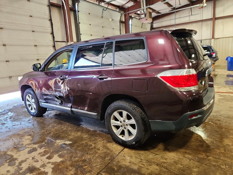 55682276 :رقم المزاد ، 5TDBK3EH1CS124587 vin ، 2012 Toyota Highlander مزاد بيع