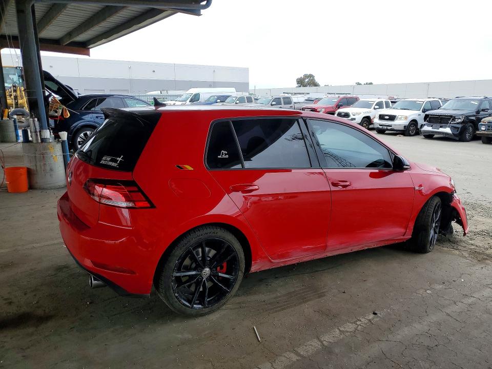 56146216 :رقم المزاد ، 3VW6T7AU5MM002435 vin ، 2021 Volkswagen Gti مزاد بيع