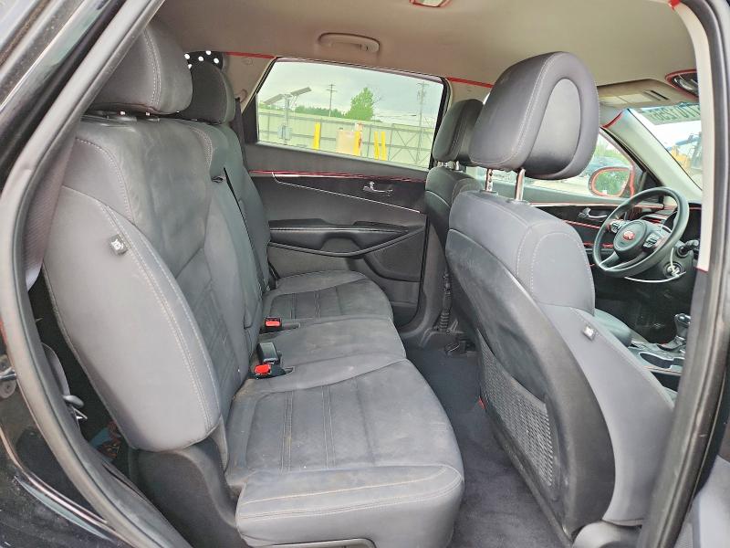 57701256 :رقم المزاد ، 5XYPGDA56GG110566 vin ، 2016 Kia Sorento مزاد بيع