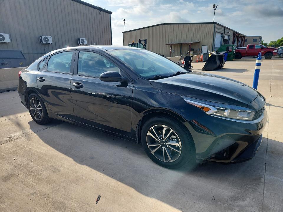 58939676 :رقم المزاد ، 3KPF24AD8PE567054 vin ، 2023 Kia Forte مزاد بيع
