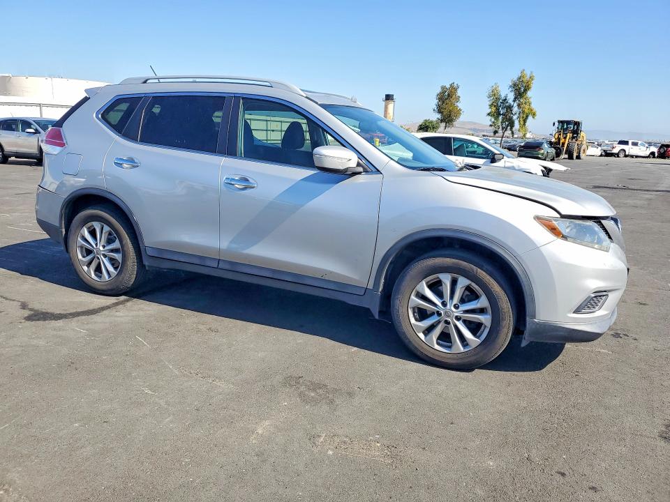 2015 Nissan Rogue მანქანა იყიდება აუქციონზე, vin: 5N1AT2MT4FC773651, აუქციონის ნომერი: 56324746