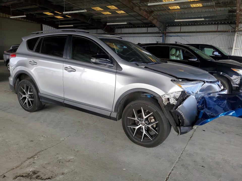 Продажа на аукционе авто 2018 Toyota Rav4, vin: JTMJFREV9JJ235858, номер лота: 59313736