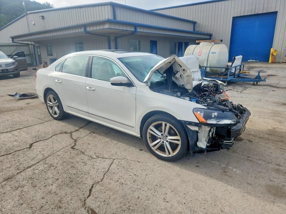 Продажа на аукционе авто 2015 Volkswagen Passat, vin: 1VWCV7A3XFC030305, номер лота: 58563986