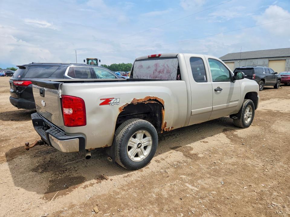Продаж на аукціоні авто 2007 Chevrolet Silverado, vin: 1GCEK19027Z517976, номер лоту: 55872256