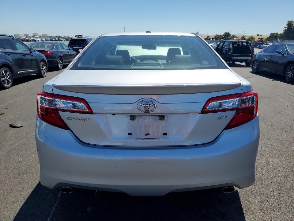 57599056 :رقم المزاد ، 4T1BK1FK8CU009765 vin ، 2012 Toyota Camry مزاد بيع