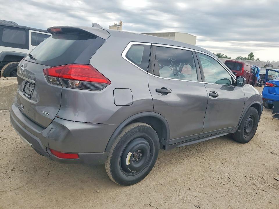Продаж на аукціоні авто 2017 Nissan Rogue, vin: KNMAT2MV8HP552247, номер лоту: 55763146