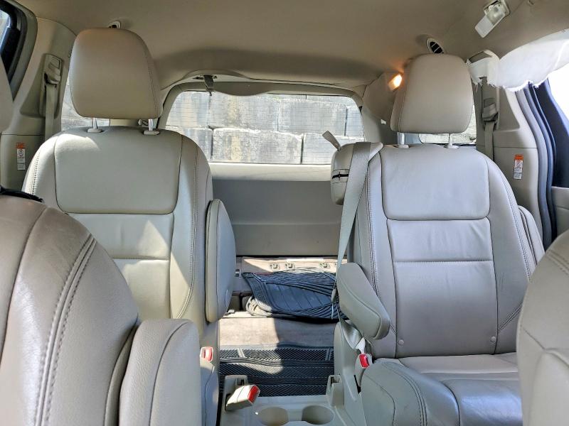 56821876 :رقم المزاد ، 5TDYK3DC7FS568254 vin ، 2015 Toyota Sienna مزاد بيع