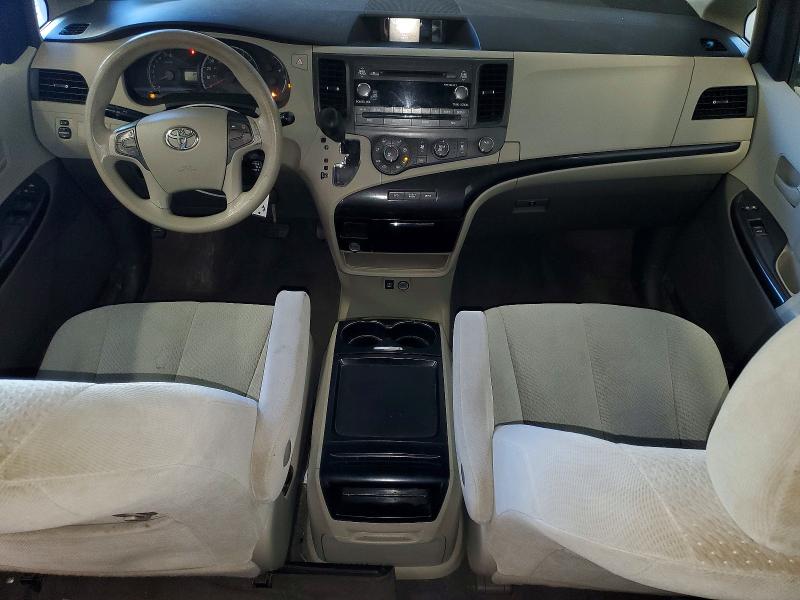 58559516 :رقم المزاد ، 5TDKK3DC7BS008699 vin ، 2011 Toyota Sienna مزاد بيع