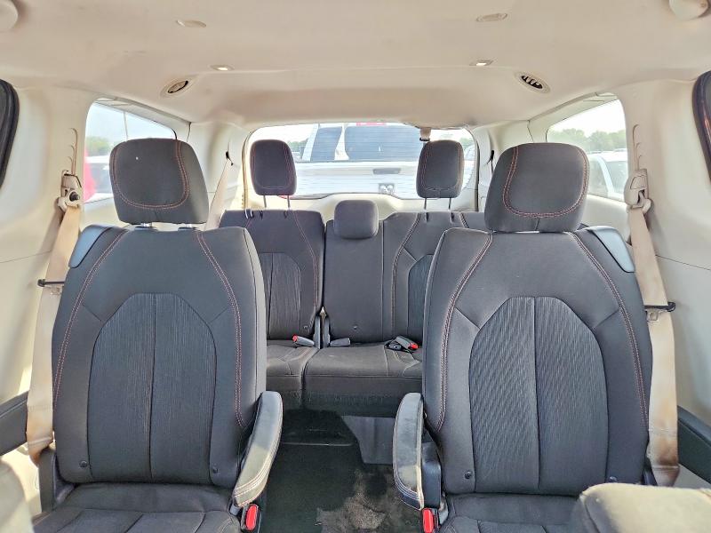 58938606 :رقم المزاد ، 2C4RC1DG1JR186246 vin ، 2018 Chrysler Pacifica مزاد بيع