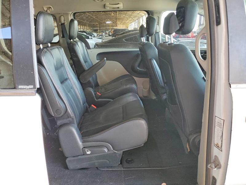 2015 Chrysler Town & Country მანქანა იყიდება აუქციონზე, vin: 2C4RC1BG5FR588216, აუქციონის ნომერი: 57433016