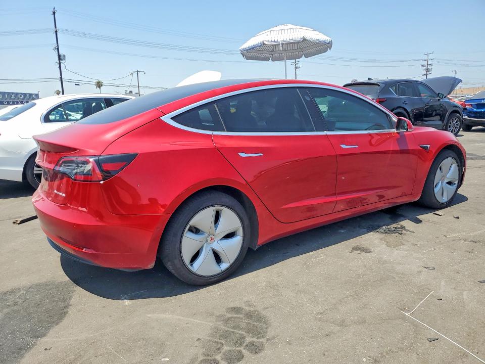 55472116 :رقم المزاد ، 5YJ3E1EB9JF104679 vin ، 2018 Tesla Model 3 مزاد بيع