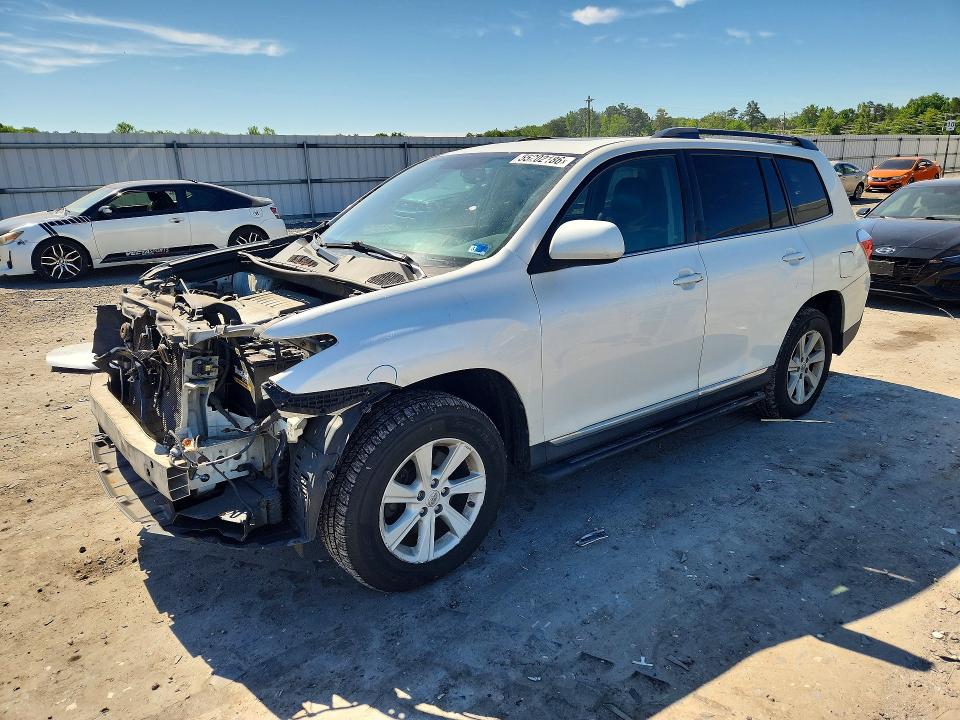 55202186 :رقم المزاد ، 5TDBK3EH5DS238741 vin ، 2013 Toyota Highlander مزاد بيع