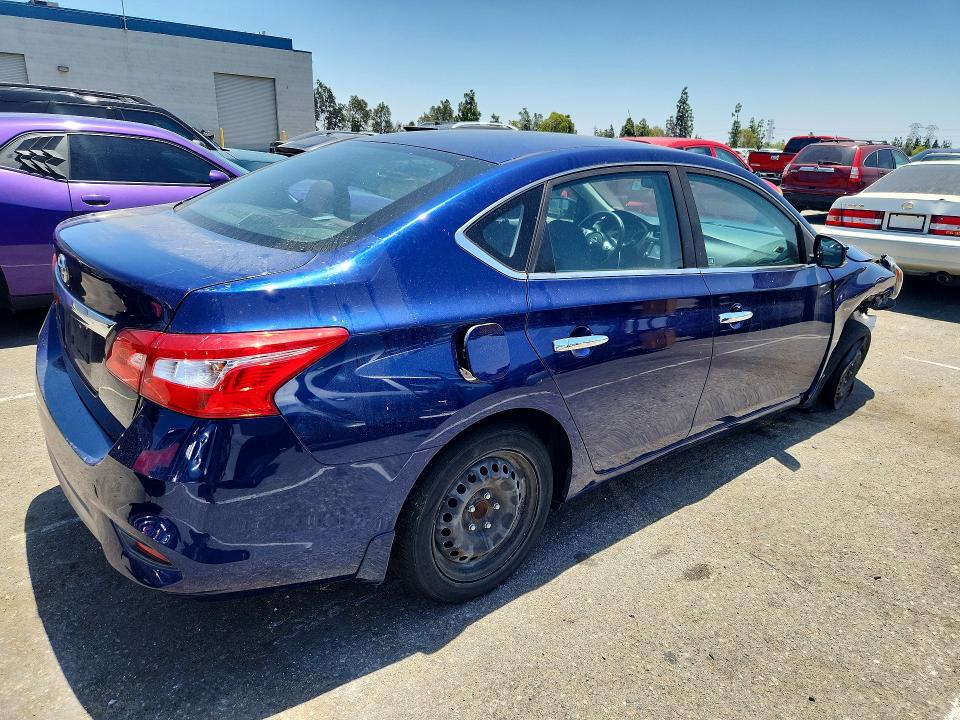 55929596 :رقم المزاد ، 3N1AB7AP3KY275814 vin ، 2019 Nissan Sentra مزاد بيع