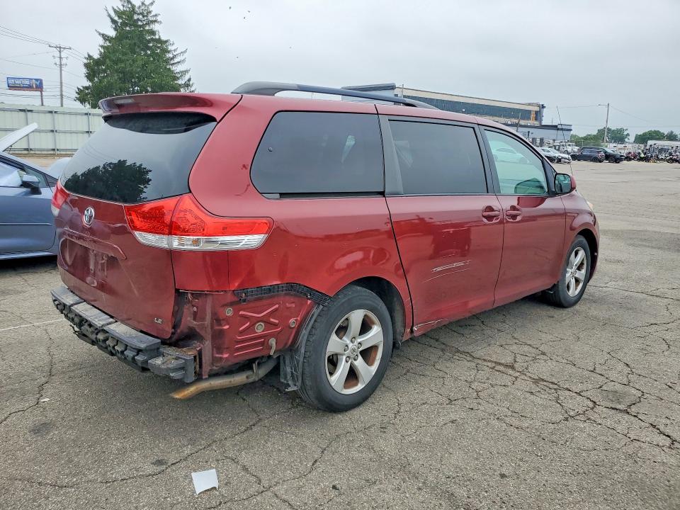 Aukcja sprzedaży 2011 Toyota Sienna, vin: 5TDKK3DC3BS107696, numer aukcji: 56424246