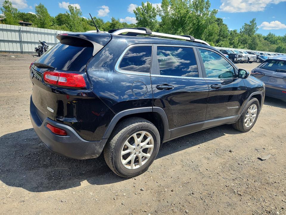 58281356 :رقم المزاد ، 1C4PJMCB6FW702975 vin ، 2015 Jeep Cherokee مزاد بيع