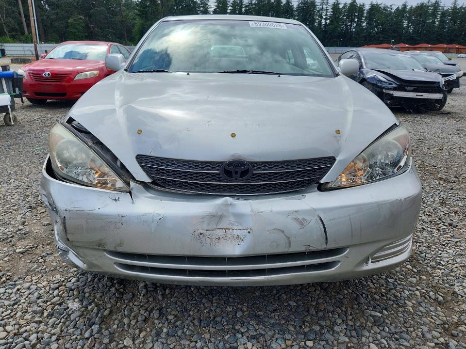 59300626 :رقم المزاد ، 4T1BE32K63U747847 vin ، 2003 Toyota Camry مزاد بيع