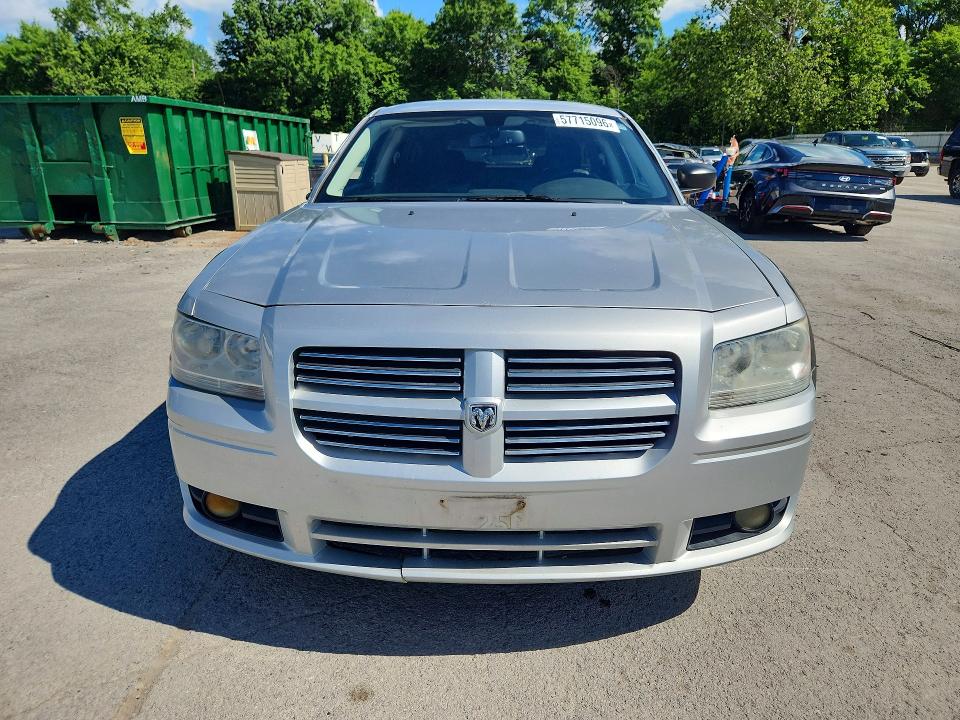 57715096 :رقم المزاد ، 2D8FV37V68H156275 vin ، 2008 Dodge Magnum مزاد بيع