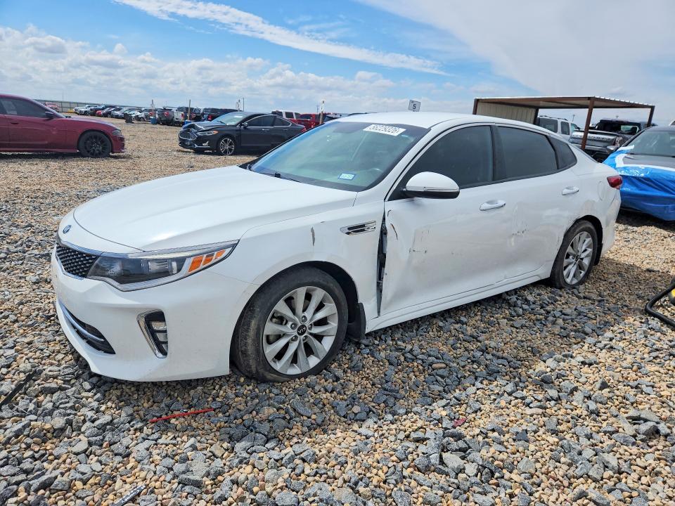 2018 Kia Optima მანქანა იყიდება აუქციონზე, vin: 5XXGT4L31JG240466, აუქციონის ნომერი: 56229326
