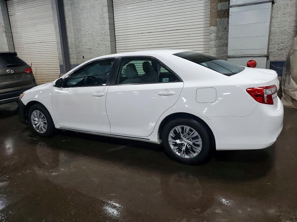 2014 Toyota Camry მანქანა იყიდება აუქციონზე, vin: 4T4BF1FK9ER348600, აუქციონის ნომერი: 55610686