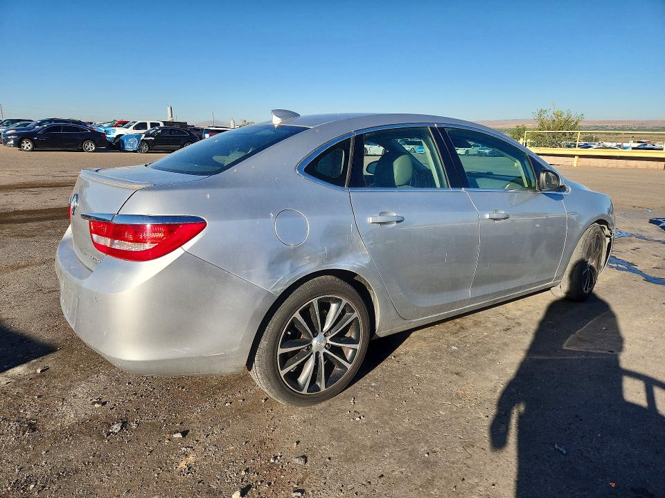 57269836 :رقم المزاد ، 1G4PR5SK4H4106659 vin ، 2017 Buick Verano مزاد بيع