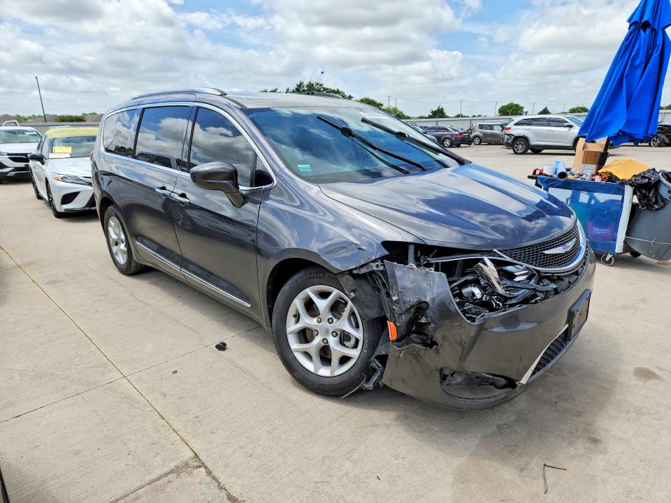 56699256 :رقم المزاد ، 2C4RC1EG4LR104396 vin ، 2020 Chrysler Pacifica مزاد بيع
