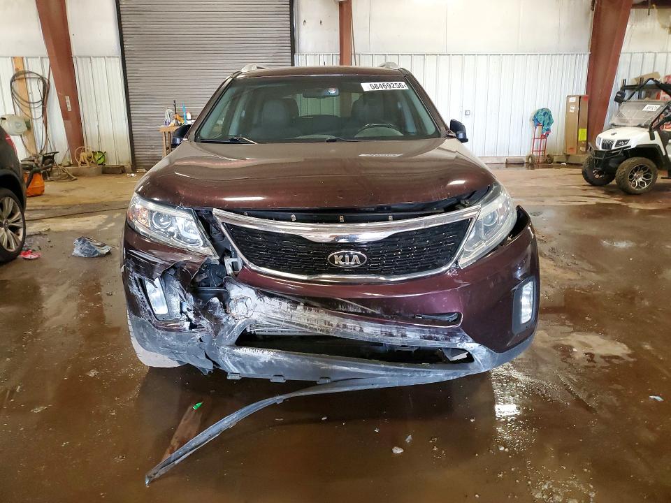 58469256 :رقم المزاد ، 5XYKT4A72FG643889 vin ، 2015 Kia Sorento مزاد بيع