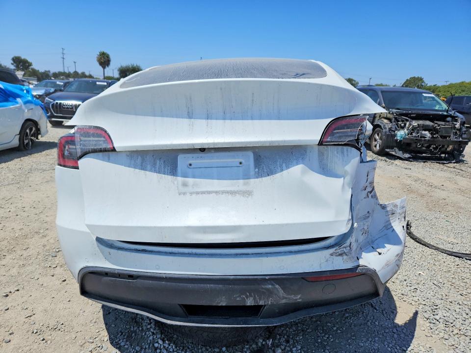 58660626 :رقم المزاد ، 7SAYGDEE0NF356910 vin ، 2022 Tesla Model Y مزاد بيع