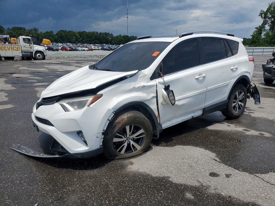 57763056 :رقم المزاد ، JTMRFREVXJJ746238 vin ، 2018 Toyota Rav4 مزاد بيع