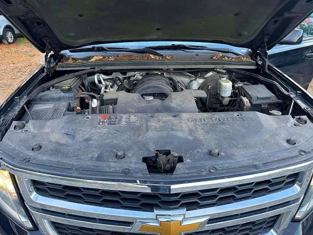 2015 Chevrolet Suburban მანქანა იყიდება აუქციონზე, vin: 1GNSKHKCXFR162688, აუქციონის ნომერი: 55846766