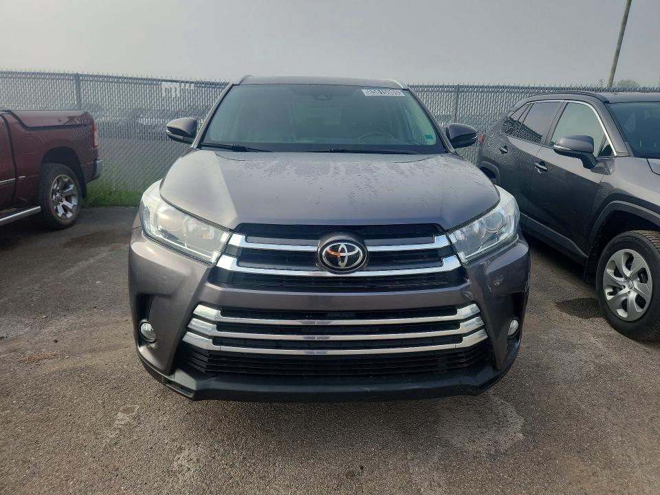 85615985 :رقم المزاد ، 5TDJZRFH7KS595182 vin ، 2019 Toyota Highlander مزاد بيع