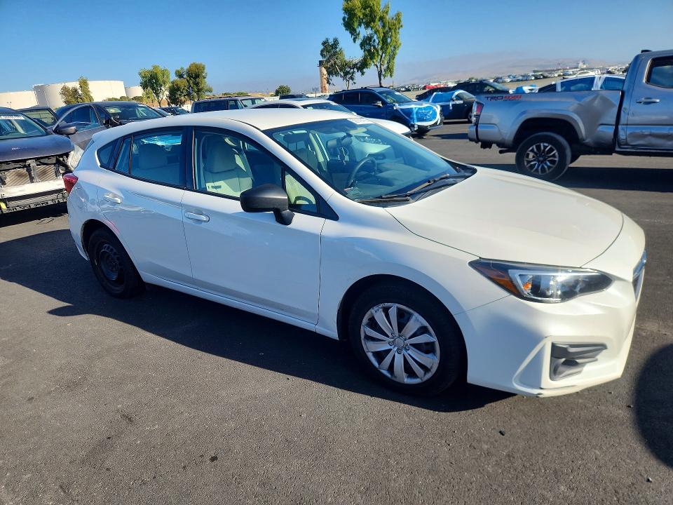 59141476 :رقم المزاد ، 4S3GTAA64J3707083 vin ، 2018 Subaru Impreza مزاد بيع
