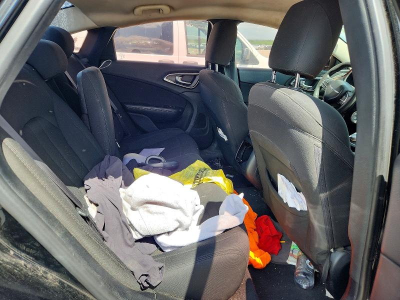 56670246 :رقم المزاد ، 1C3CCCAB0GN157616 vin ، 2016 Chrysler 200 مزاد بيع