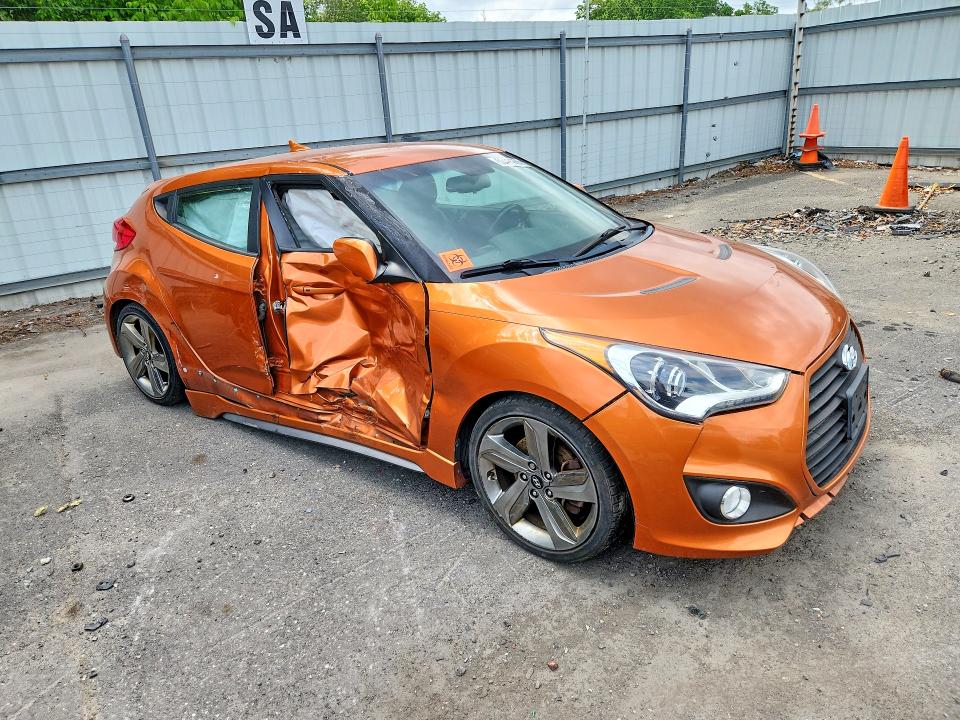 56414986 :رقم المزاد ، KMHTC6AE9FU229016 vin ، 2015 Hyundai Veloster مزاد بيع