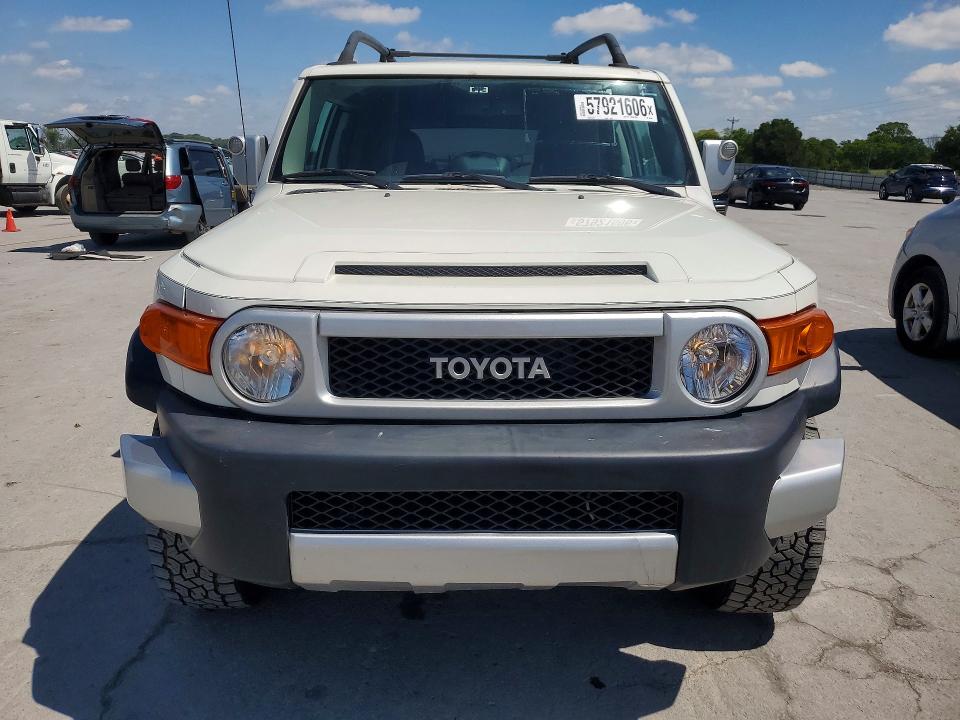 2010 Toyota Fj Cruiser მანქანა იყიდება აუქციონზე, vin: JTEBU4BF8AK090148, აუქციონის ნომერი: 57921606