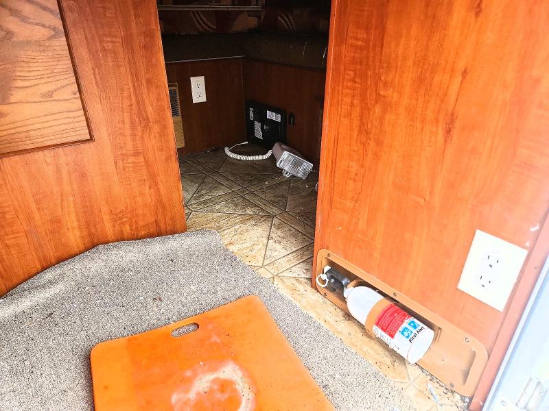 2008 Jayco Rv Trailer მანქანა იყიდება აუქციონზე, vin: 1UJAJOAH6B1FJ0052, აუქციონის ნომერი: 58382366