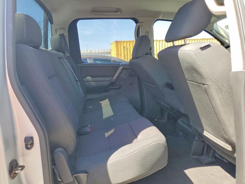 55740426 :رقم المزاد ، 1N6AA0EK9AN306370 vin ، 2010 Nissan Titan مزاد بيع