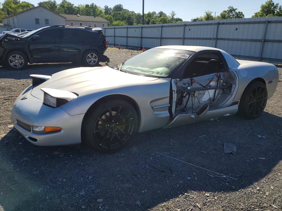 55077986 :رقم المزاد ، 1G1YY12S135114850 vin ، 2003 Chevrolet Corvette مزاد بيع