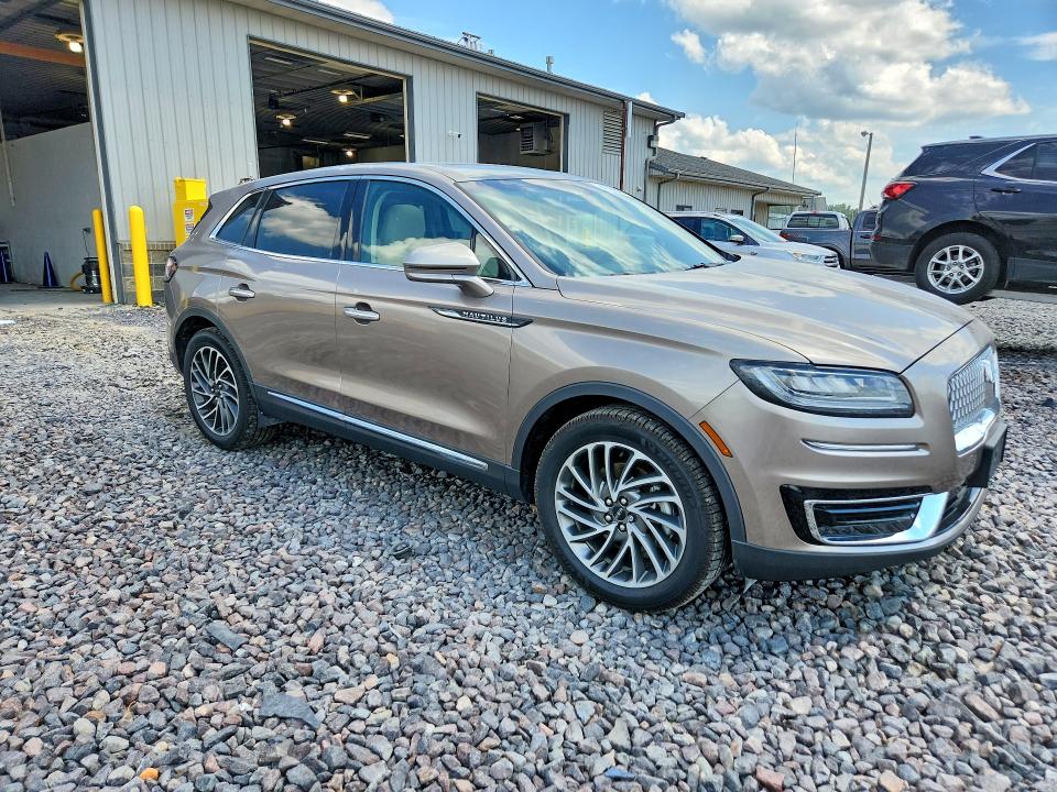 Продажа на аукционе авто 2020 Lincoln Nautilus, vin: 2LMPJ8K92LBL28027, номер лота: 54877896