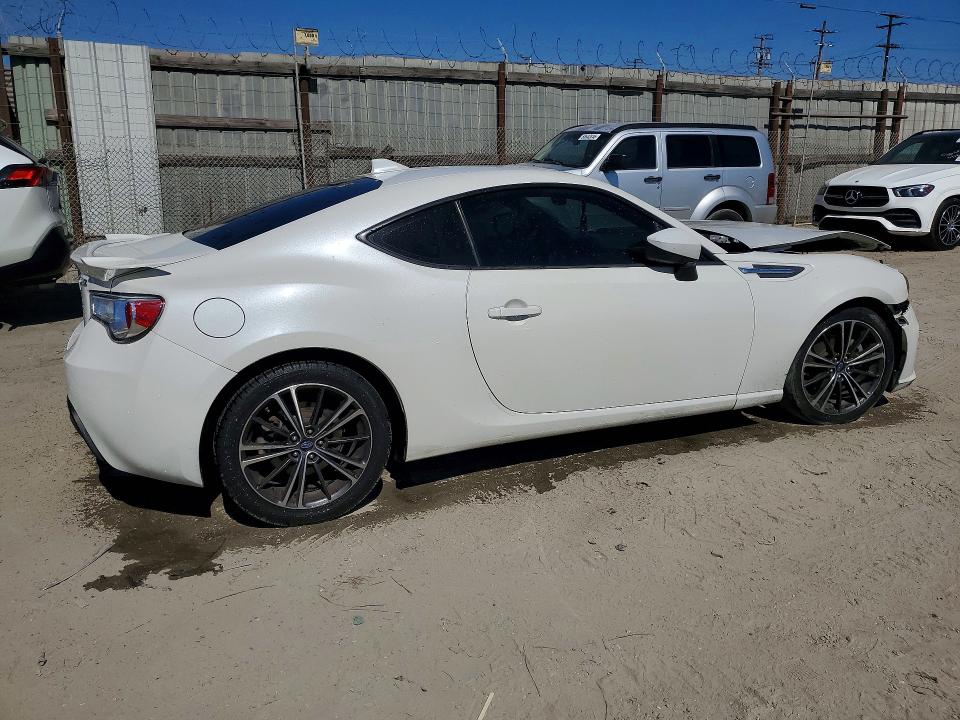 57272876 :رقم المزاد ، JF1ZCAC11G8601489 vin ، 2016 Subaru Brz مزاد بيع